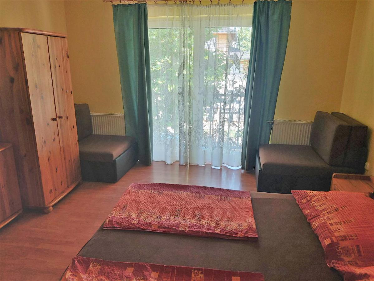 Ilona Apartmanház Siófok Esterno foto