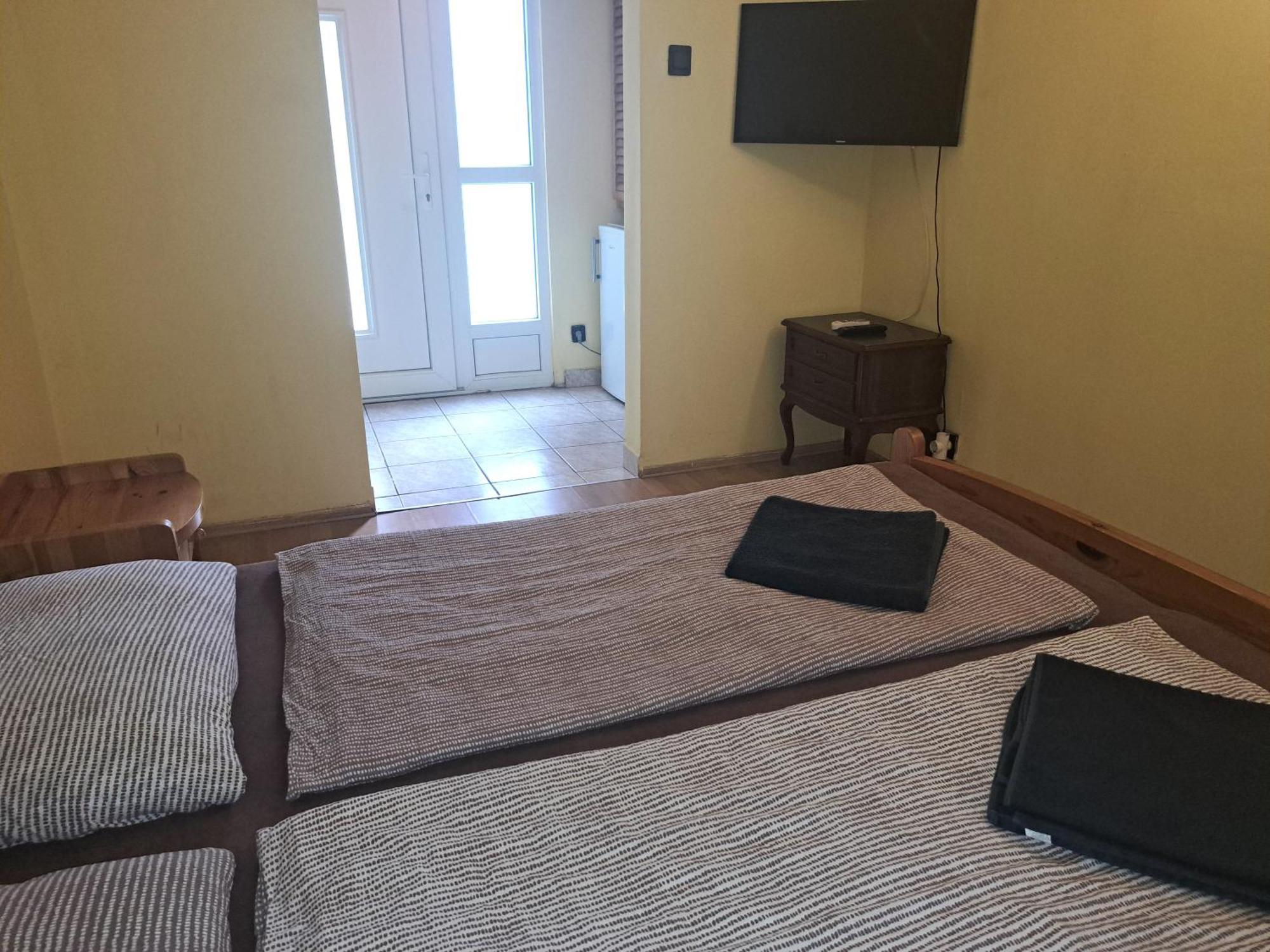 Ilona Apartmanház Siófok Esterno foto