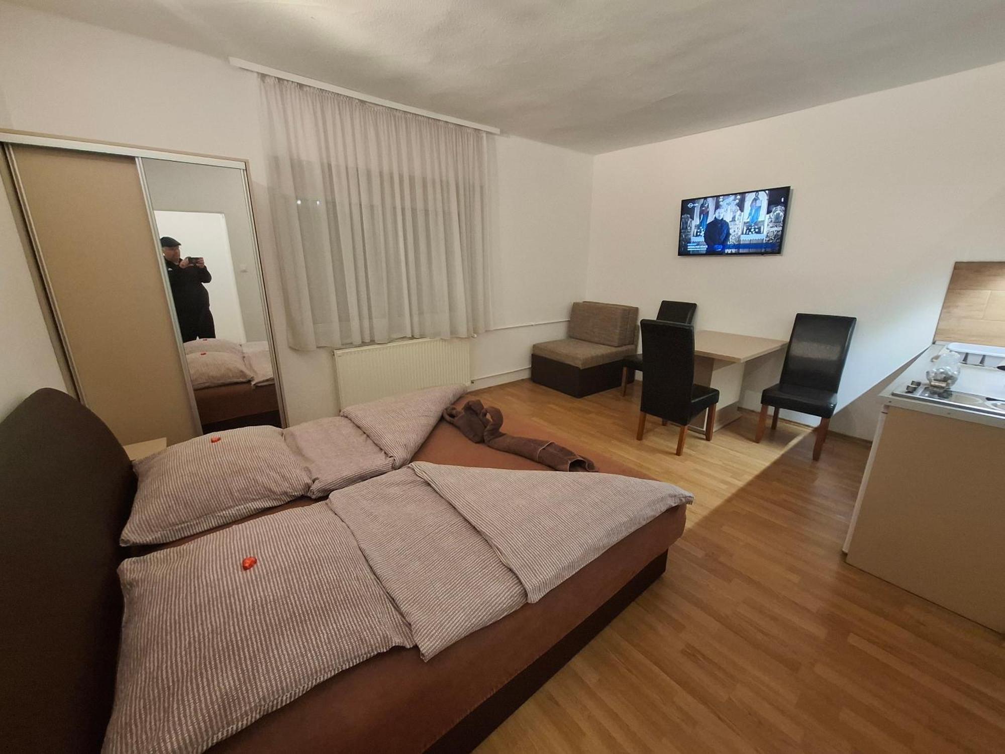 Ilona Apartmanház Siófok Esterno foto
