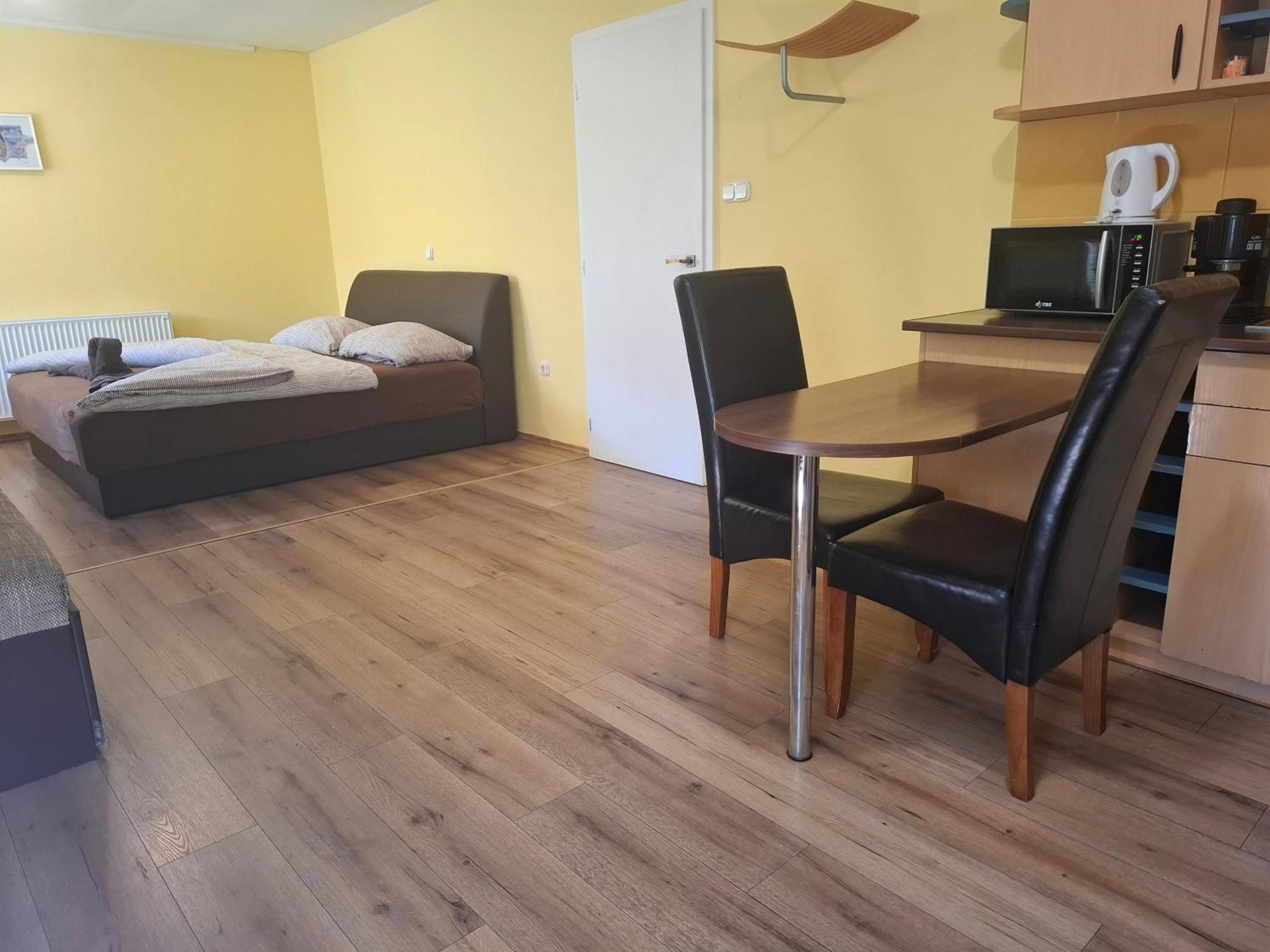 Ilona Apartmanház Siófok Esterno foto