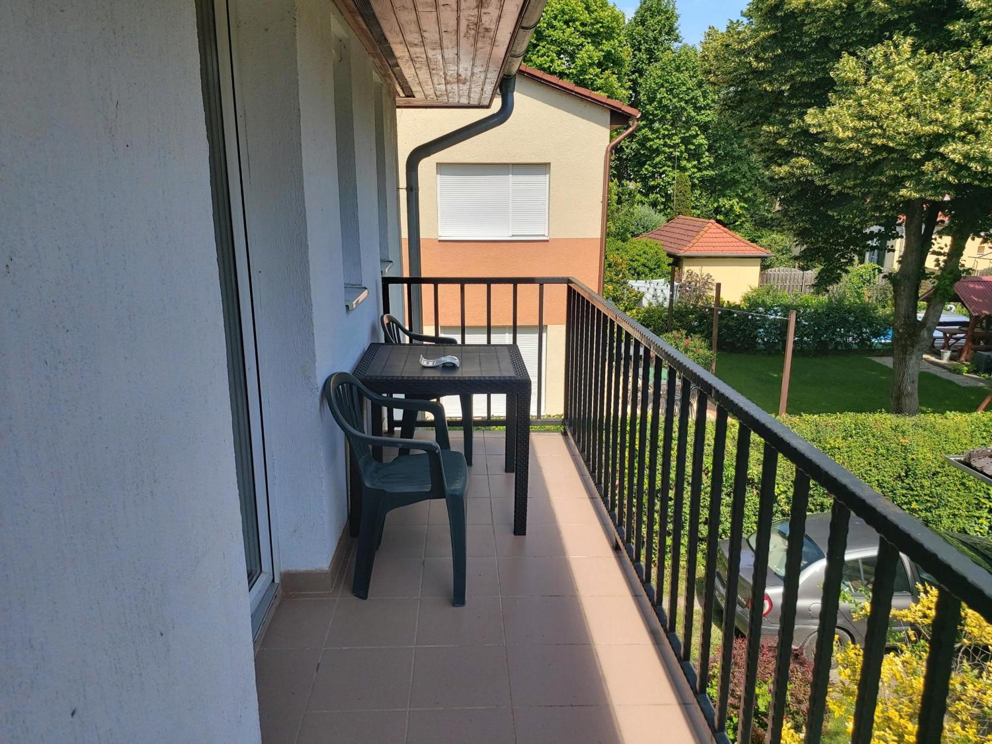 Ilona Apartmanház Siófok Esterno foto