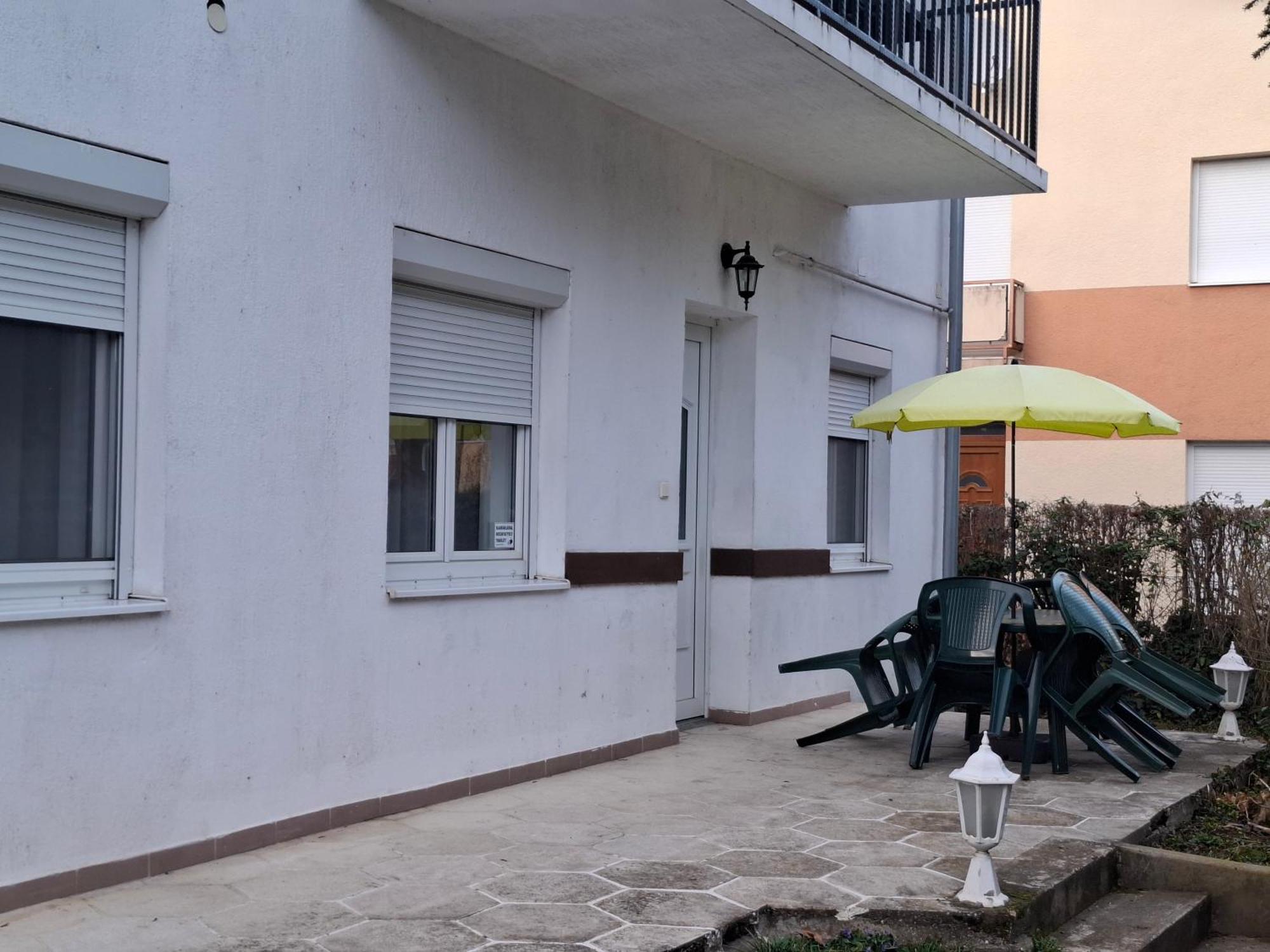 Ilona Apartmanház Siófok Esterno foto