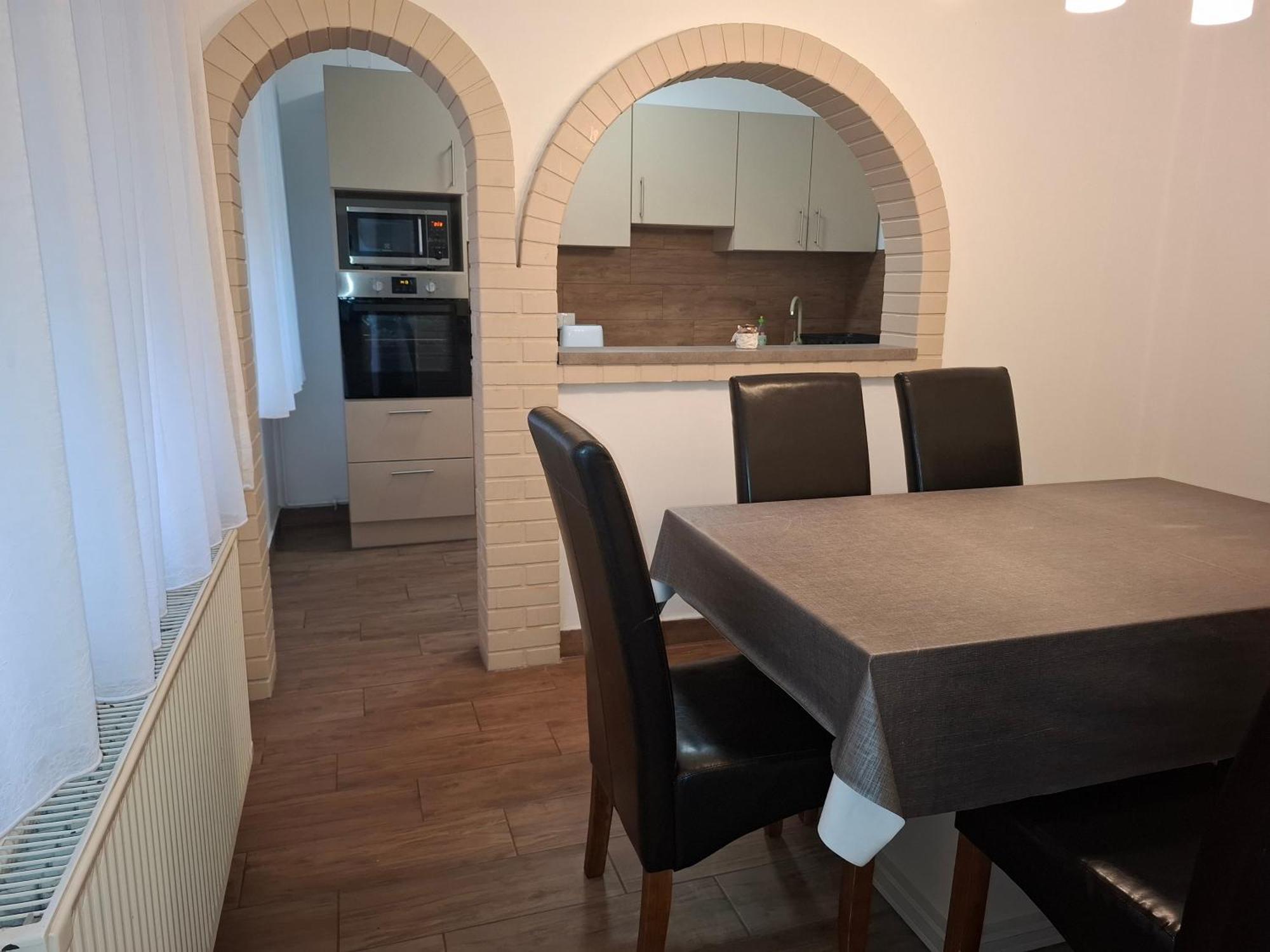 Ilona Apartmanház Siófok Esterno foto